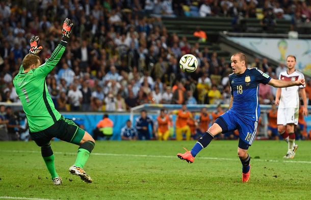 En la campaña porteña recuerdan a Palacio el gol errado en la final del Mundial