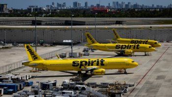 aerolinea de ultra bajo costo anuncio el cese de operaciones y cancelo todos sus vuelos
