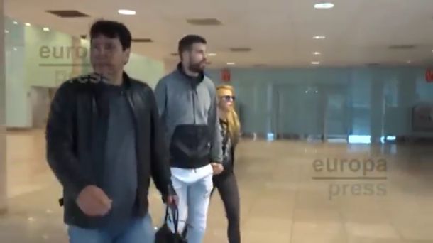 Piqué agrede a periodista. Captura de pantalla