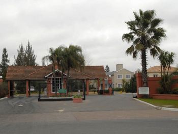 Intiman a propietarios de más de 3 mil casas de countries