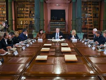 El Ministerio de Educación acordó con los gremios la actualización del salario mínimo docente