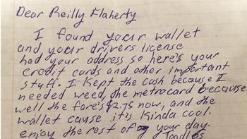 un hombre perdio su billetera y un extrano le devolvio los papeles con una curiosa nota un hombre perdio su billetera y un extrano le devolvio los papeles con una curiosa nota
