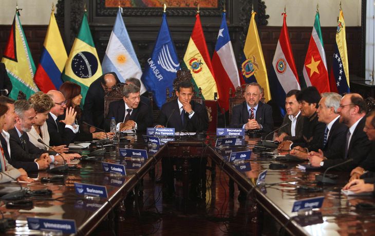 Cristina participa de la reunión de la Unasur en apoyo a Evo