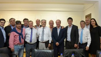 de vido se reunio con intendentes de santa fe de vido se reunio con intendentes de santa fe