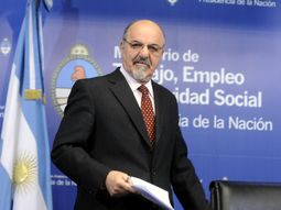tomada: si se dramatizan las paritarias, se demonizan los salarios tomada: si se dramatizan las paritarias, se demonizan los salarios