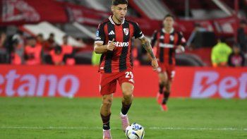 debut exigente para coudet: river empata 1-1 con huracan en parque patricios debut exigente para coudet: river empata 1-1 con huracan en parque patricios