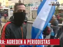 Congreso: agredieron a un periodista en una marcha anticuarentena