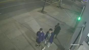 golpe nocturno en devoto: se llevaron dolares y una coleccion unica de camisetas golpe nocturno en devoto: se llevaron dolares y una coleccion unica de camisetas