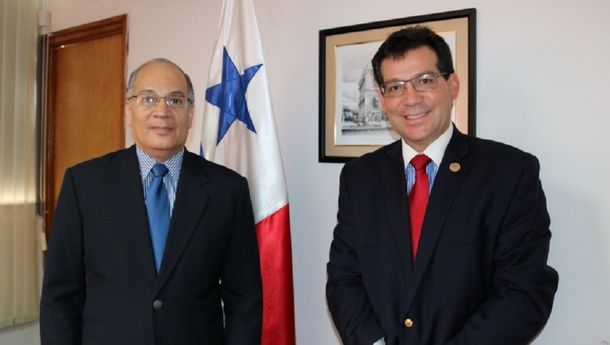 Fiscal panameño aseguró que abogados deben conocer a dueños de empresas