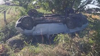 tomaban mate mientras viajaban a la costa y volcaron: un muerto y un herido tomaban mate mientras viajaban a la costa y volcaron: un muerto y un herido