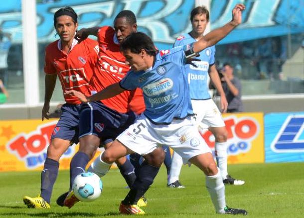 El Rojo y Belgrano empataron en un aburrido encuentro