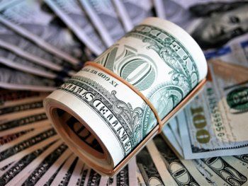El dólar blue termina la semana en alza y alcanza un nuevo récord
