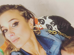 Chechu Bonelli, furiosa en ShowMatch. Chechu Bonelli, furiosa en ShowMatch.