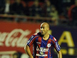 un barra increpo a un jugador del ciclon por una camiseta