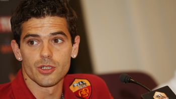 se cayo: en velez descartan el posible arribo de gago se cayo: en velez descartan el posible arribo de gago