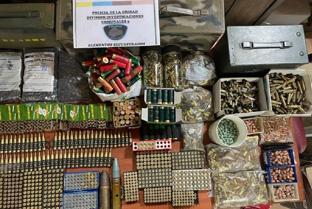 Mataderos: un hombre disparó a un generador de Edesur y la Policía le descubrió un arsenal