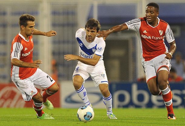 Vélez y River igualaron sin goles en un partido muy flojo