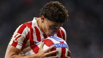 la carrera por el balon de oro 2026: los motivos que ilusionan a julian alvarez la carrera por el balon de oro 2026: los motivos que ilusionan a julian alvarez