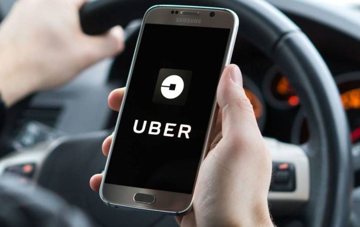 Detectó que chofer de Uber secuestraba a su hija en Rosario y pudo avisarle: el conductor tenía un machete