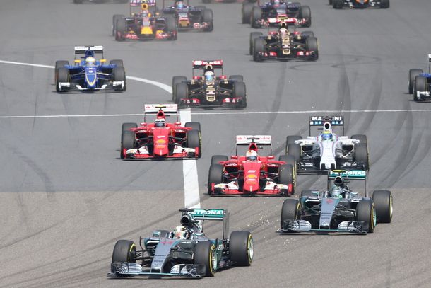 GP de China: ganó Hamilton en una carrera dominada por los Mercedes