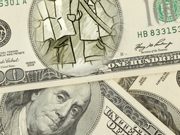 Dólar blue y el turismo: cómo conviene pagar fuera del país