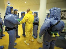 en ee.uu. comparan al ebola con el sida en ee.uu. comparan al ebola con el sida