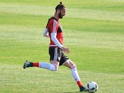 Al delantero lo persiguen los problemas físicos Al delantero lo persiguen los problemas físicos