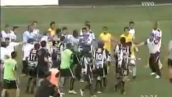 una nueva batalla campal en el futbol sudamericano una nueva batalla campal en el futbol sudamericano