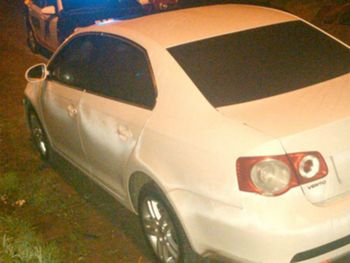 Un hombre tiró a su novia de un auto en movimiento en colectora de Panamericana
