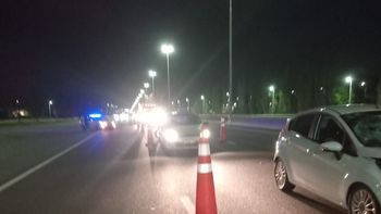 un hombre murio al intentar cruzar como peaton la autopista buenos aires-la plata un hombre murio al intentar cruzar como peaton la autopista buenos aires-la plata