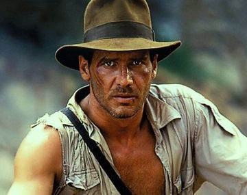 Llega un paquete para Indiana Jones a una universidad