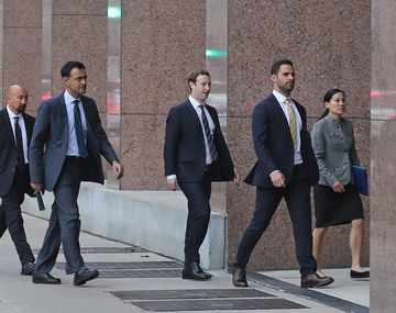 Zuckerberg defendió de acusaciones de robo de propiedad intelectual a una empresa que adquirió