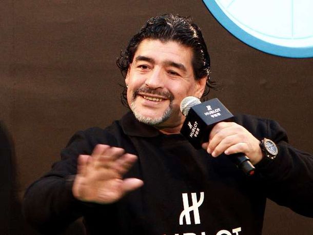 El entorno de Maradona postula al 10 como nuevo DT de Boca