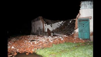 evacuados y destrozos por un tornado en san pedro evacuados y destrozos por un tornado en san pedro