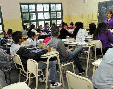 Alumnos porteños que terminan secundario deberán hacer prácticas laborales obligatorias