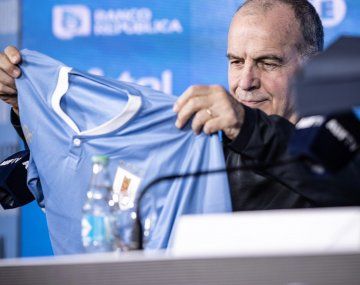 Cuándo debuta Bielsa al frente de Uruguay