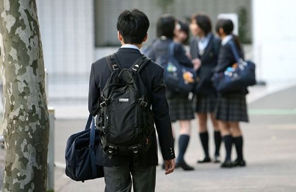 Un hombre mató de una puñalada a su hijo porque no estudiaba