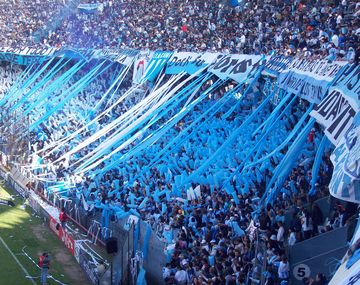 La hinchada de Racing en el Cilindro