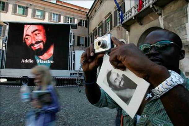 Pavarotti funeral_EFE