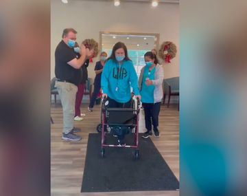 Estaba en coma por coronavirus y despertó un día antes de que la desconecten
