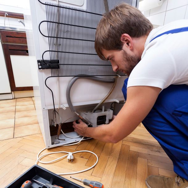 Instalador de aire acondicionado, uno de los oficios más requeridos Instalador de aire acondicionado, uno de los oficios más requeridos