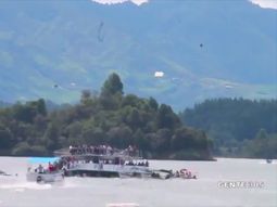 VIDEO: El momento exacto en el que se hunde el barco en Colombia