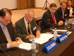 lavado: la uif cruzara informacion con colombia lavado: la uif cruzara informacion con colombia