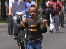 video: un nino despidio a la leyenda del boxeo muhammad ali imitando sus pasos video: un nino despidio a la leyenda del boxeo muhammad ali imitando sus pasos