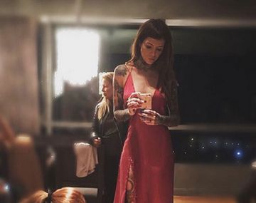 Cande Tinelli muestra sus tatuajes en topless: Mi cuerpo