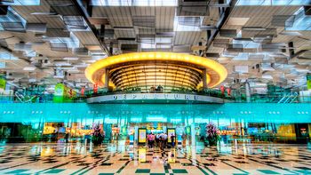 Este es el lujoso aeropuerto internacional de singapur Este es el lujoso aeropuerto internacional de singapur