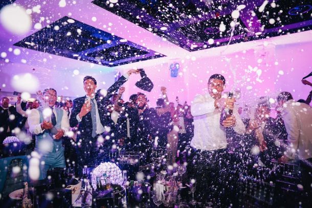 El Aston Villa jugará la Champions League: el alocado festejo del Dibu Martínez