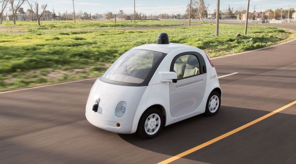 Google contrata pasajeros para que viajen en los autos que se manejan solos