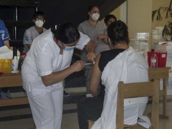 Reportan que más de 107 mil personas fueron vacunadas contra el Covid-19 en Argentina