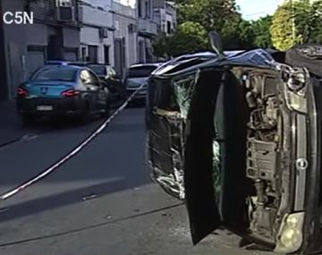 Caos en Floresta: una mujer chocó tres autos